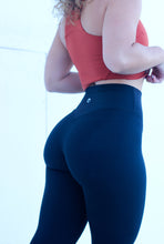 Load image into Gallery viewer, Silhouette Leggings-Black